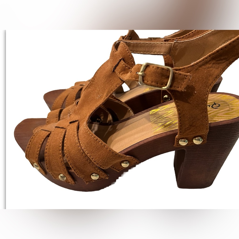 Qupid chunky heel platform sandal